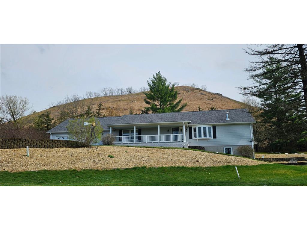 6159 Country Club Road Houston MN 55943 6357703 image1