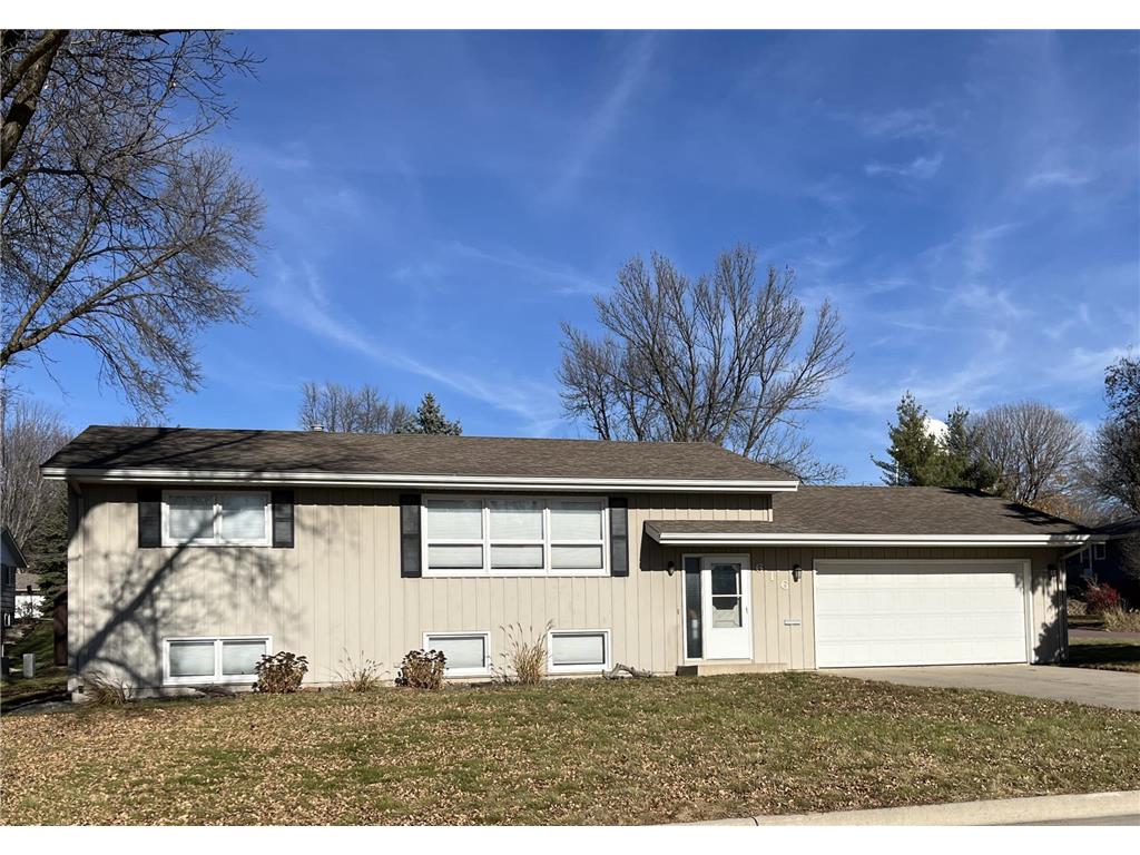 616 18th Street Windom MN 56101 6632641 image1