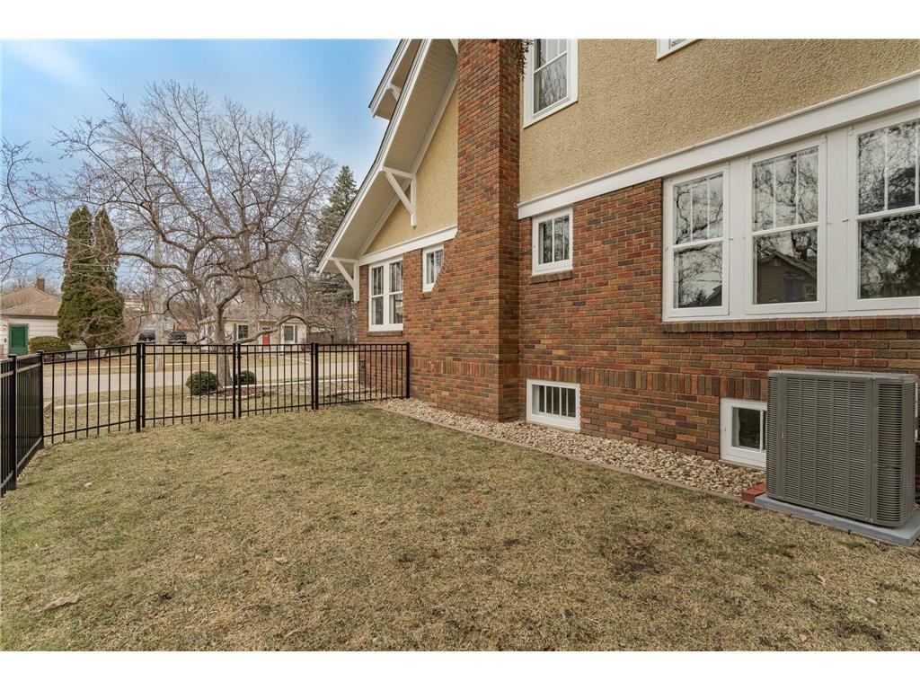 616 5th Avenue SW Rochester MN 55902 7034233 image30