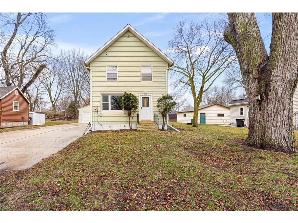 616 E 12th Street Blue Earth MN 56013 6514506 image1