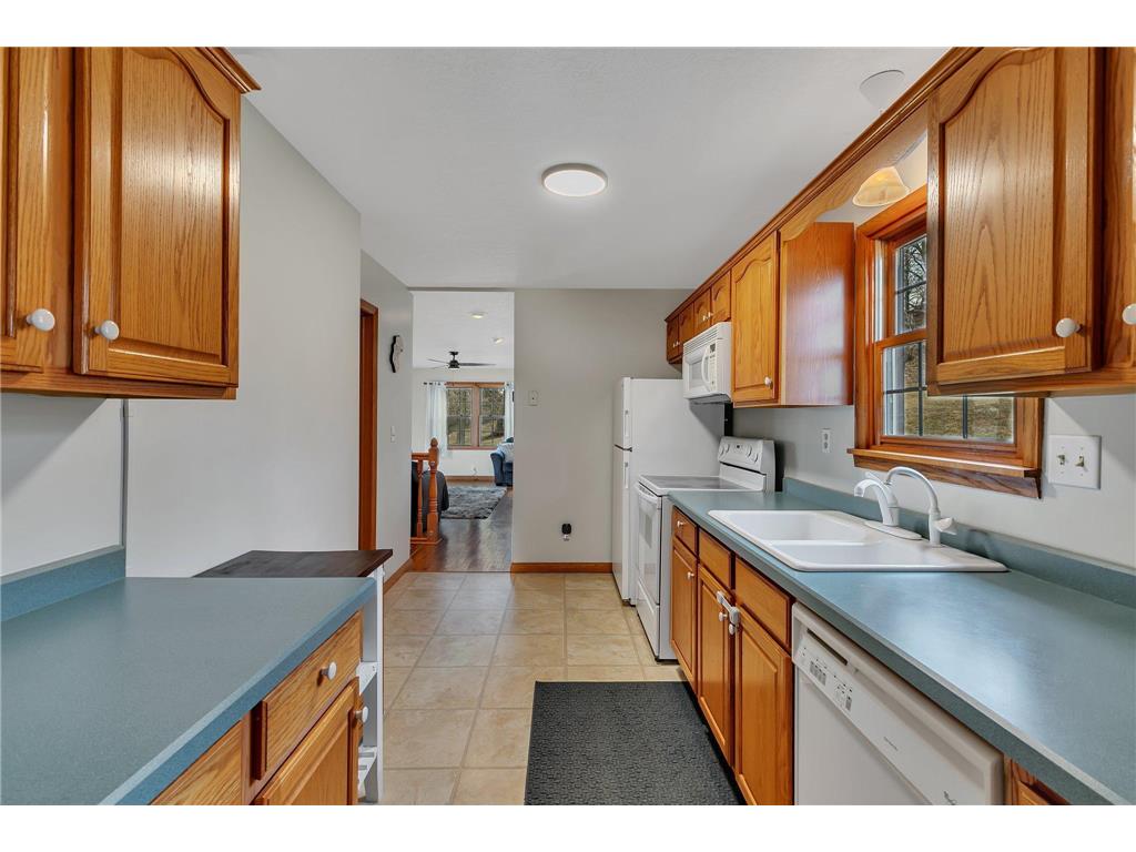 616 E Lake Cowdry Road NW Alexandria MN 56308 - Cowdry 6689599 image16