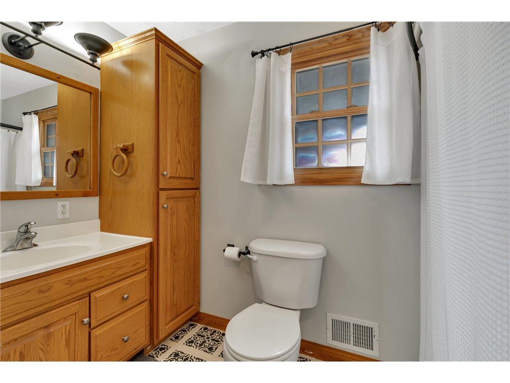 616 E Lake Cowdry Road NW Alexandria MN 56308 - Cowdry 6689599 image19