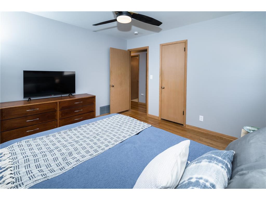 616 Esther Lane Woodbury MN 55125 7080188 image38