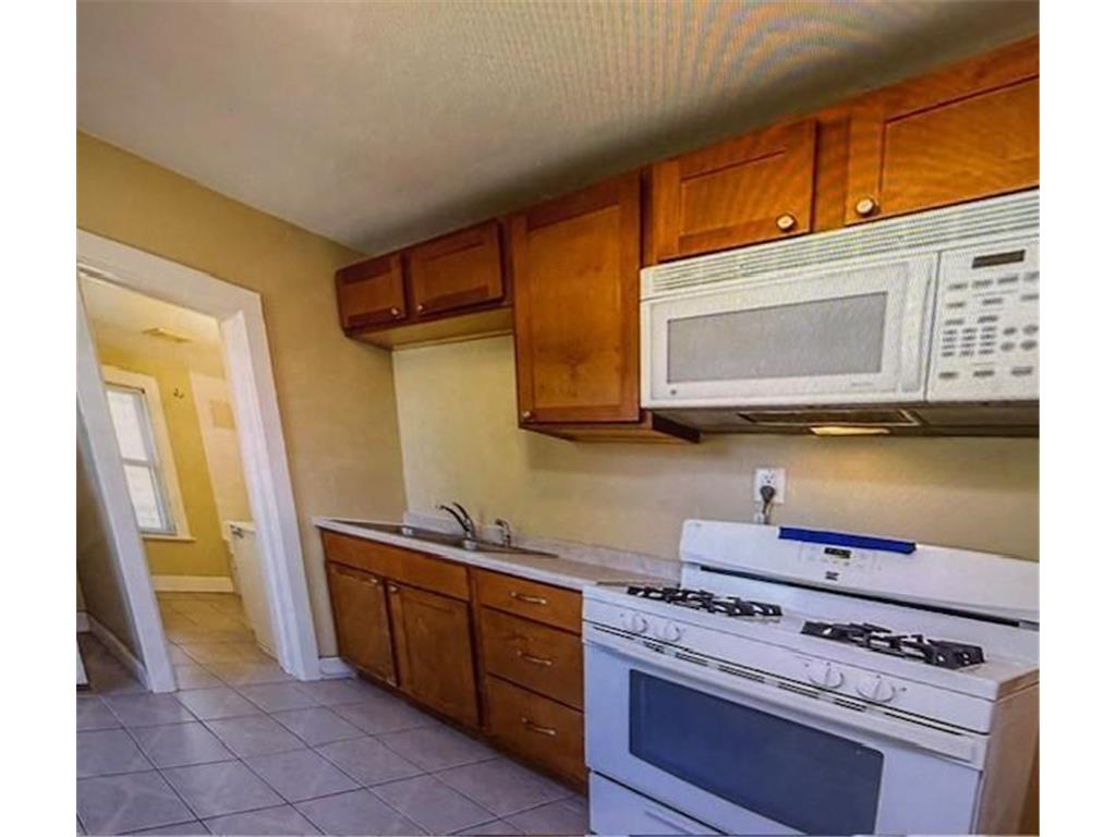 616 Monroe Street NE Minneapolis MN 55413 7001881 image15