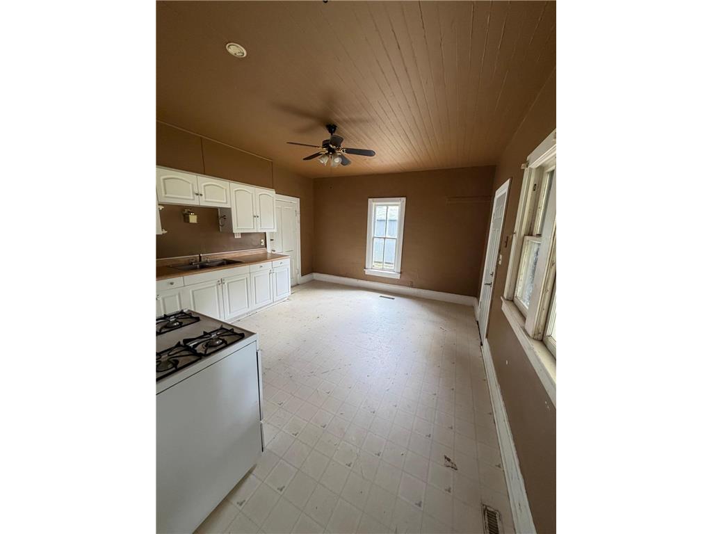 616 N Dewey Street Fairmont MN 56031 7110801 image2