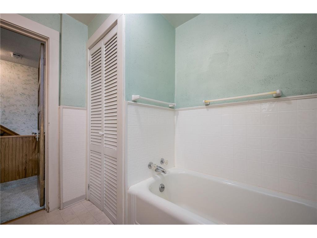 616 Range Street North Mankato MN 56003 7047960 image35