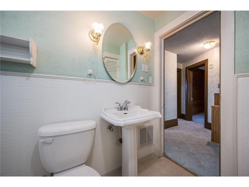 616 Range Street North Mankato MN 56003 7047960 image36