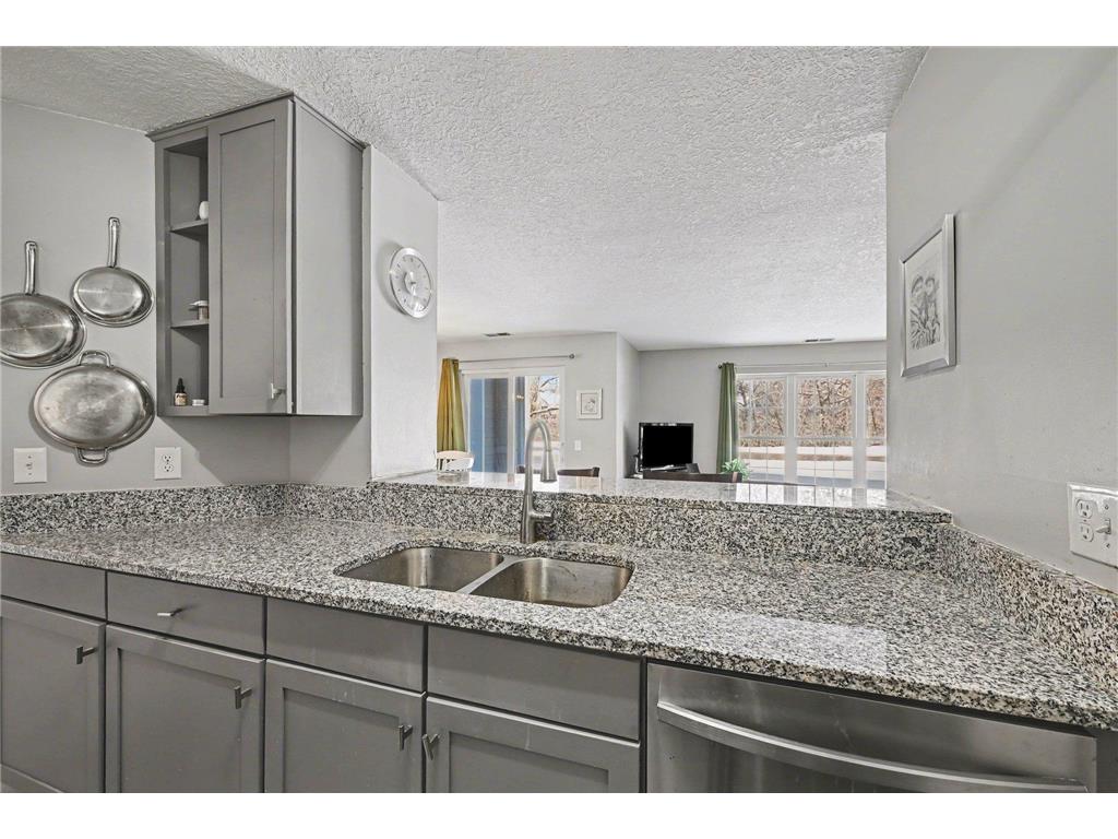 6165 Chasewood Parkway #1 Minnetonka MN 55343 7046669 image10