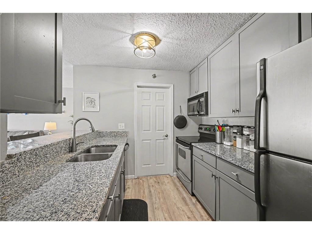 6165 Chasewood Parkway #1 Minnetonka MN 55343 7046669 image8