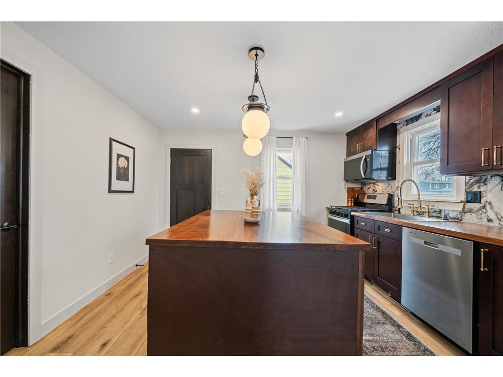 617 10th Avenue W Alexandria MN 56308 7048240 image10