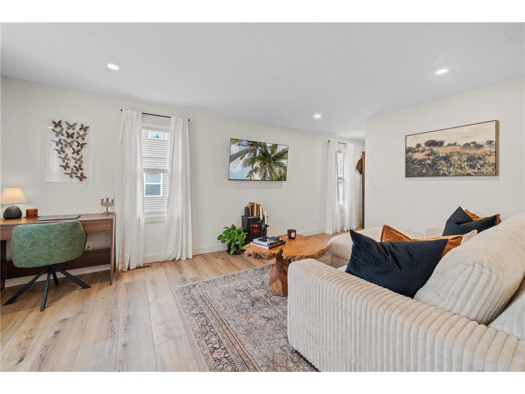 617 10th Avenue W Alexandria MN 56308 7048240 image11