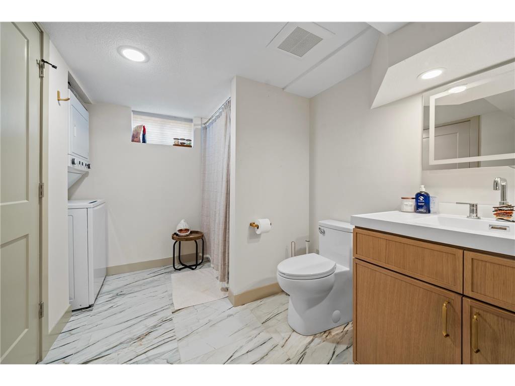 617 10th Avenue W Alexandria MN 56308 7048240 image25