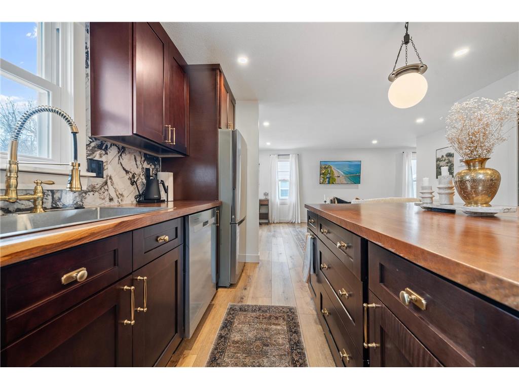 617 10th Avenue W Alexandria MN 56308 7048240 image3