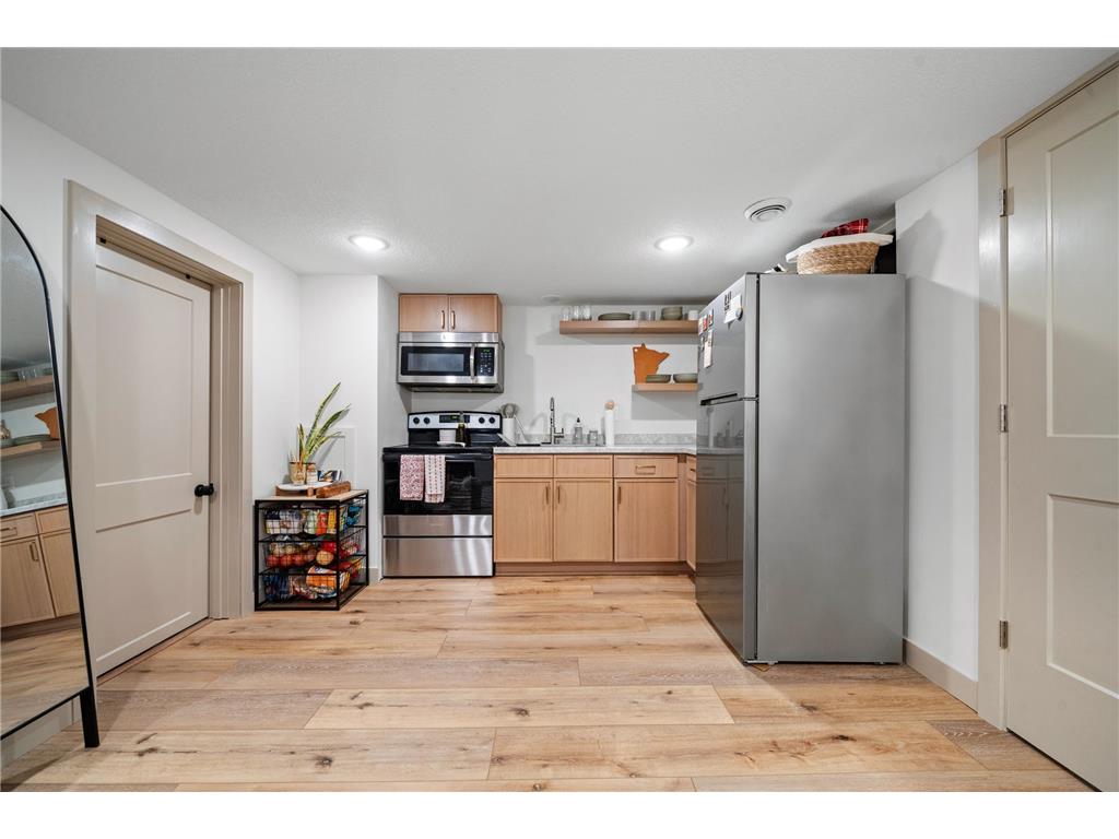 617 10th Avenue W Alexandria MN 56308 7048240 image30