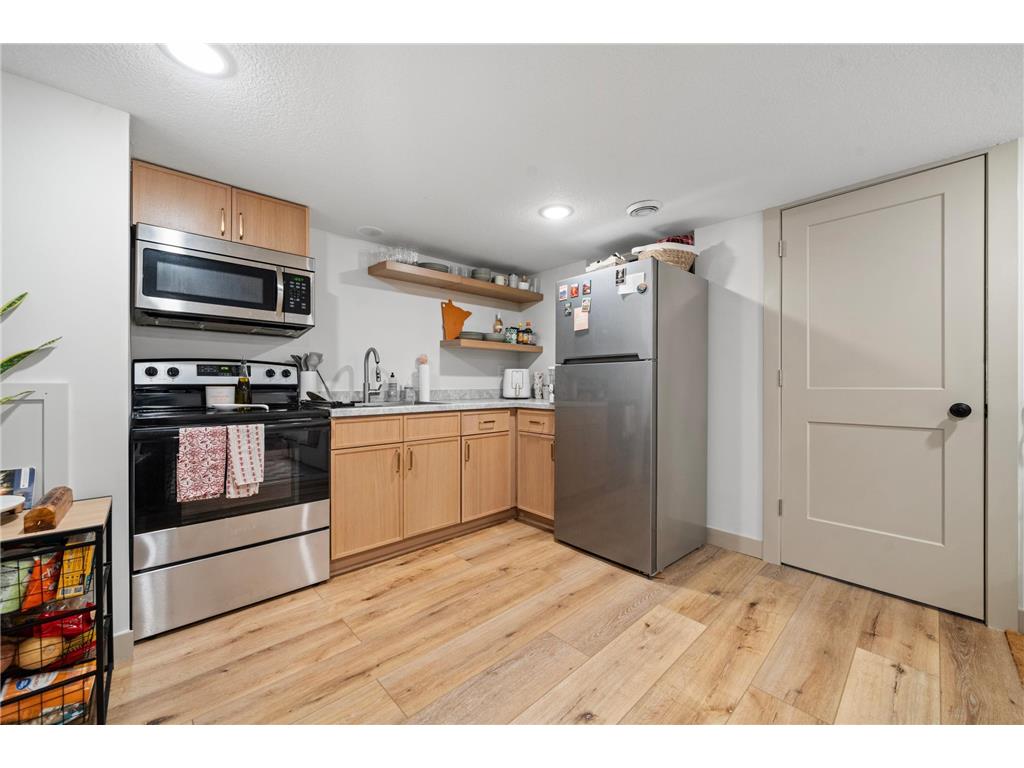 617 10th Avenue W Alexandria MN 56308 7048240 image31