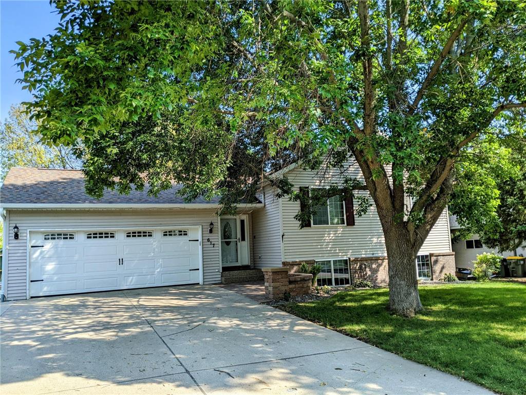 617 25th Street SE, Willmar, MN, 56201 MLS 6257699 Edina Realty