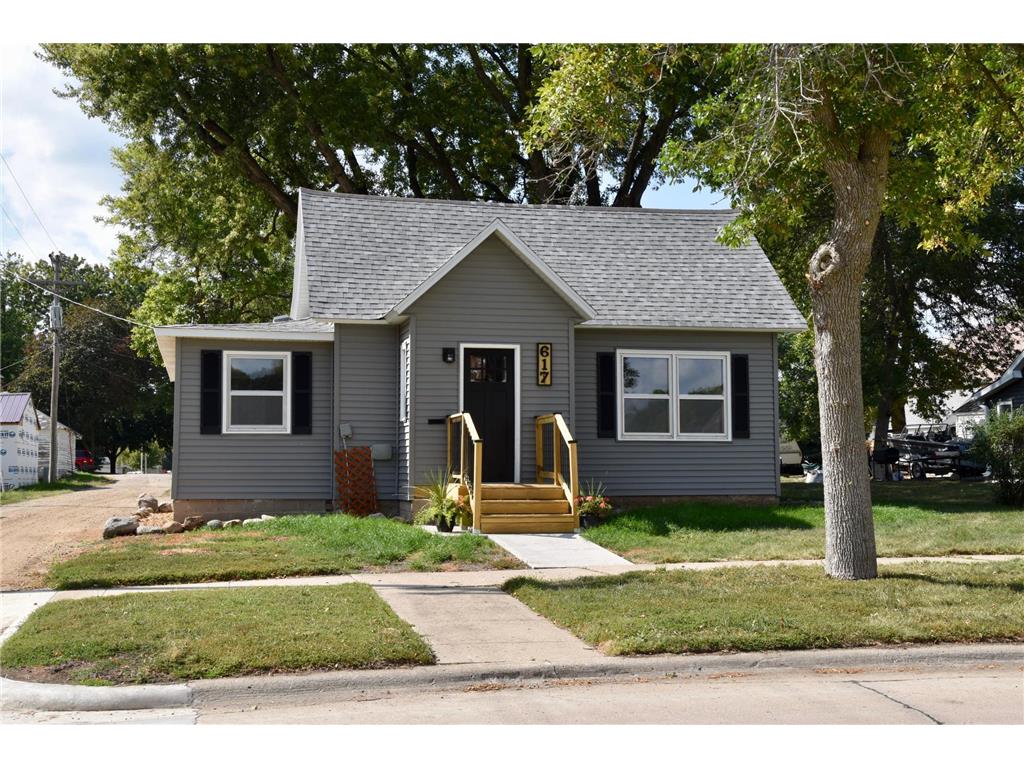 617 5th Avenue Sibley IA 51249 6432377 image1