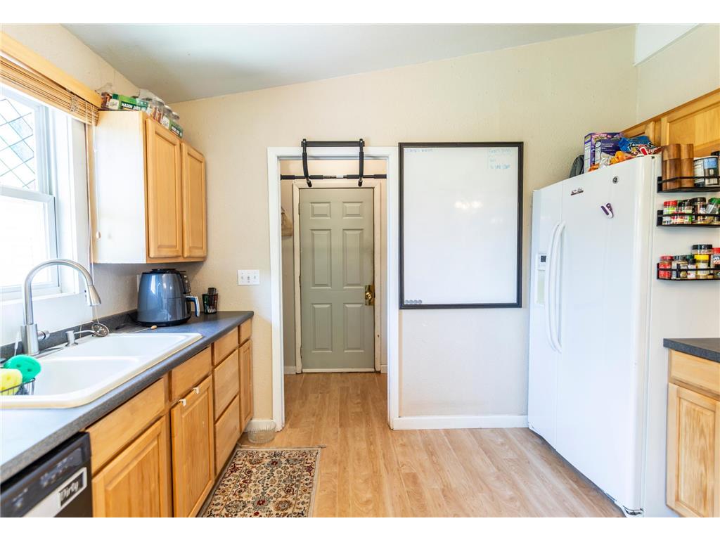 617 Cedar Lane Moorhead MN 56560 7084837 image12