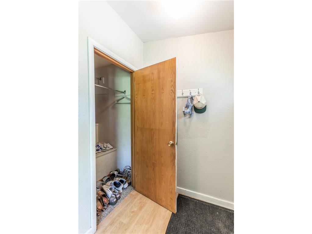 617 Cedar Lane Moorhead MN 56560 7084837 image2