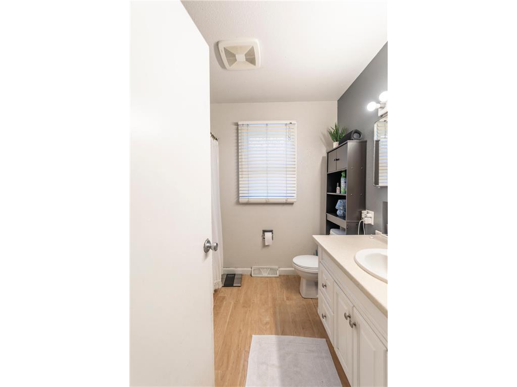 617 Cedar Lane Moorhead MN 56560 7084837 image25