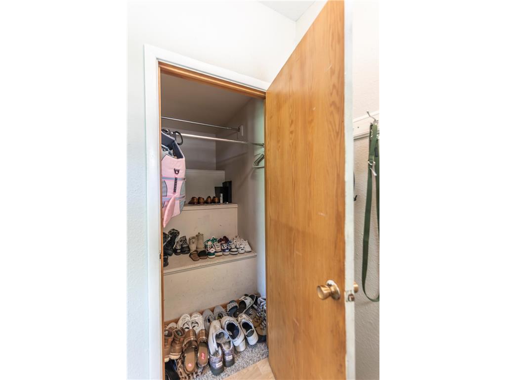 617 Cedar Lane Moorhead MN 56560 7084837 image3