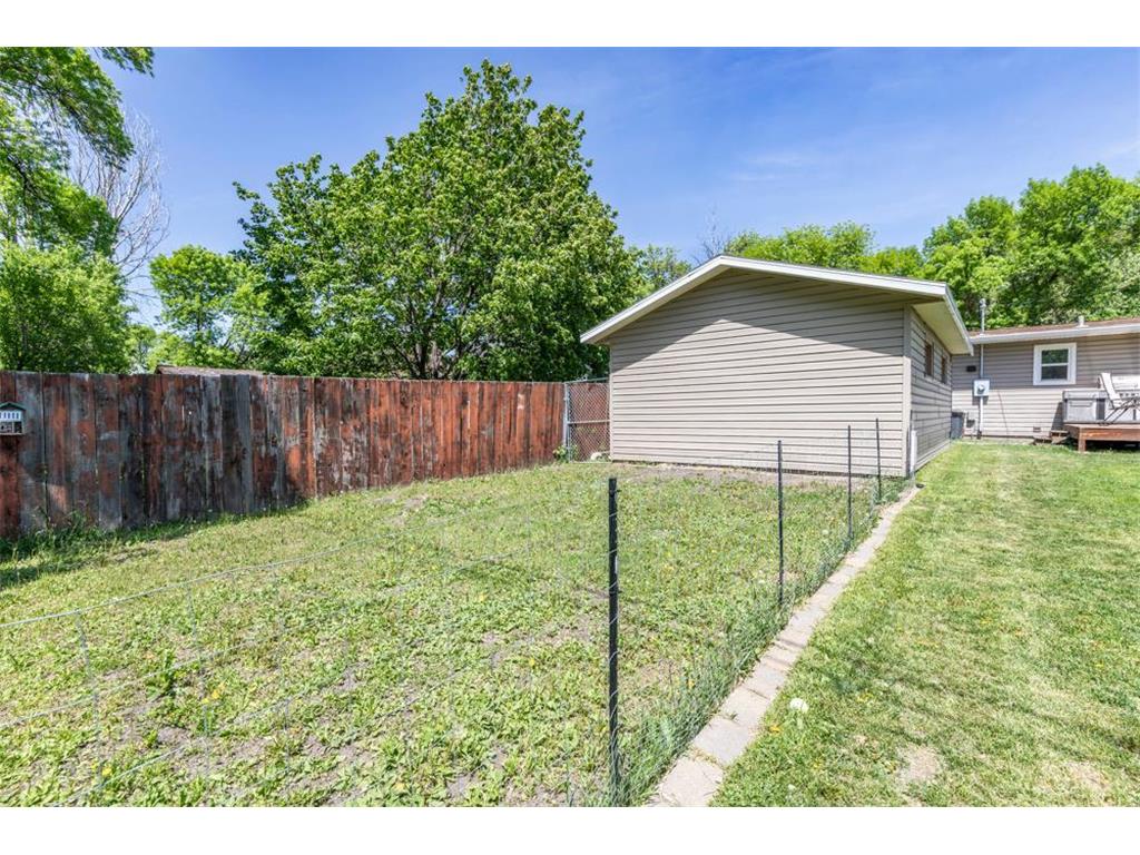 617 Cedar Lane Moorhead MN 56560 7084837 image50