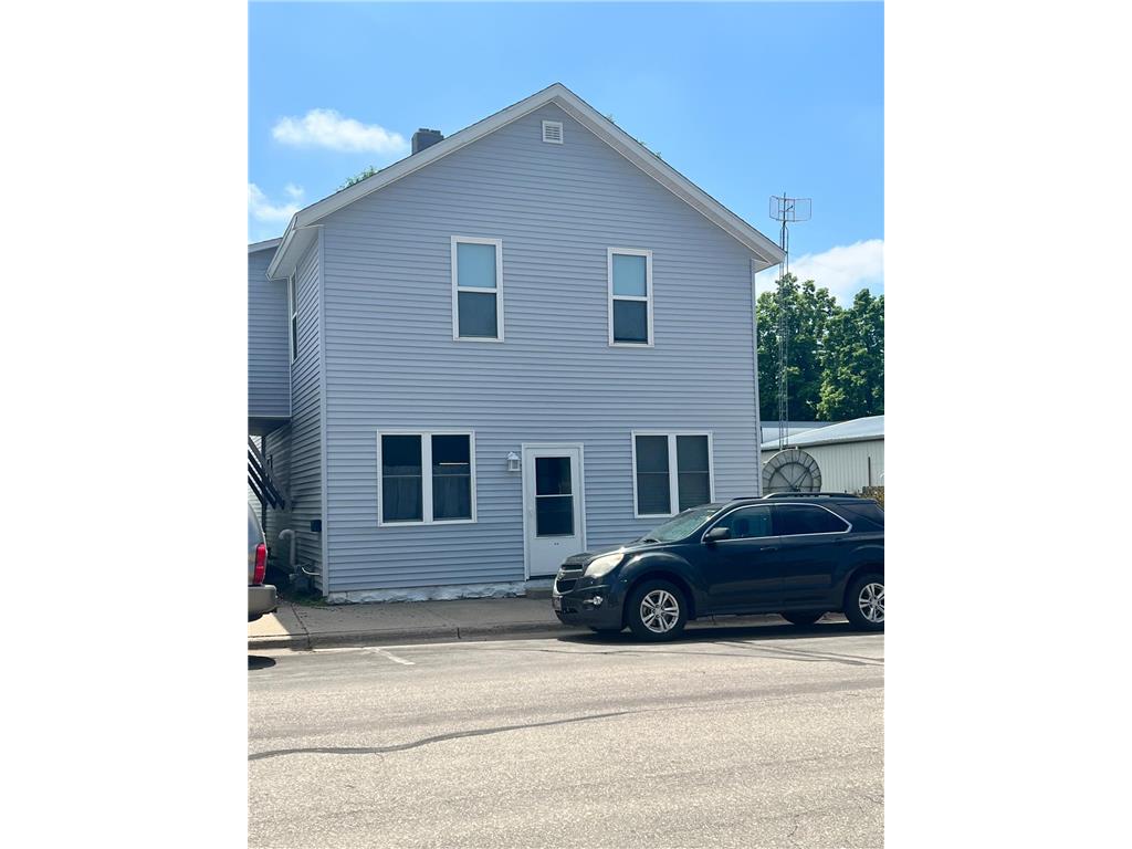 617 W 3rd Street Madison MN 56256 7084703 image1