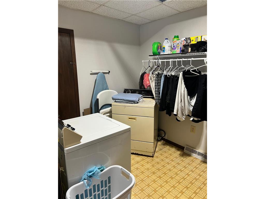 617 W 3rd Street Madison MN 56256 7084703 image20