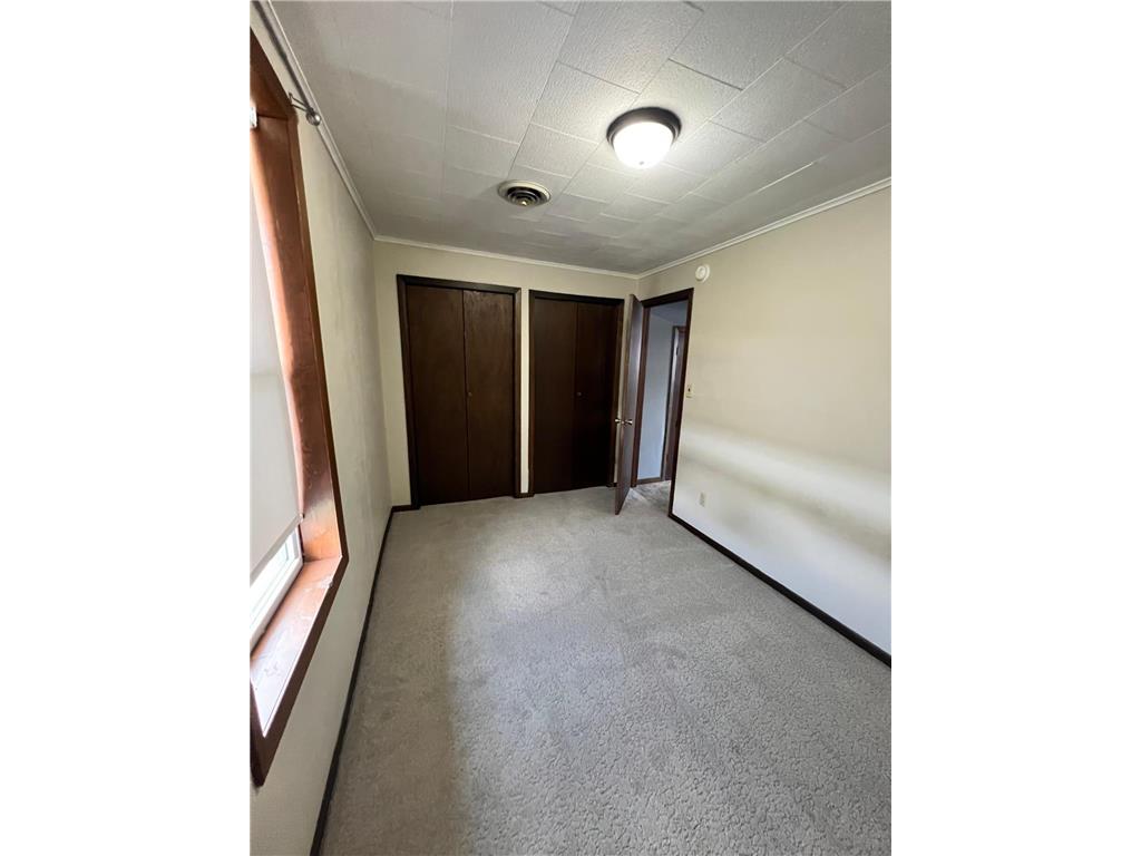 617 W 3rd Street Madison MN 56256 7084703 image5