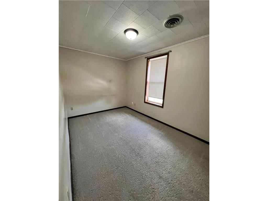 617 W 3rd Street Madison MN 56256 7084703 image6
