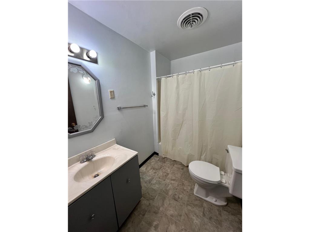 617 W 3rd Street Madison MN 56256 7084703 image7