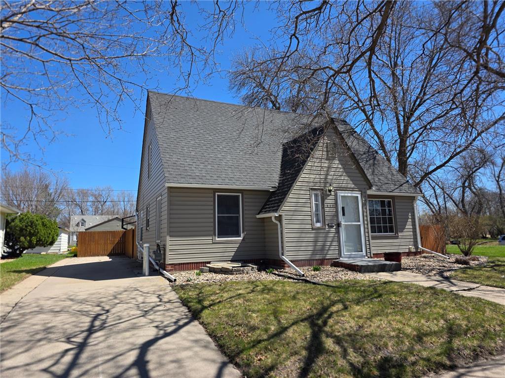 617 S Hiawatha Avenue Pipestone MN 56164 7056819 image1