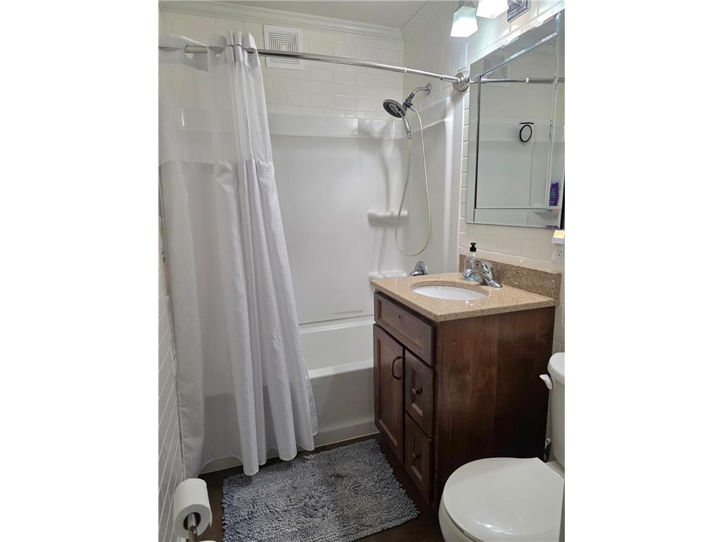617 S Hiawatha Avenue Pipestone MN 56164 7056819 image11