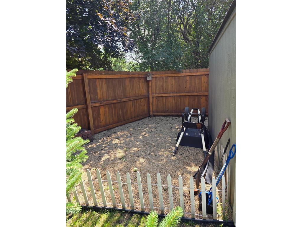 617 S Hiawatha Avenue Pipestone MN 56164 7056819 image23