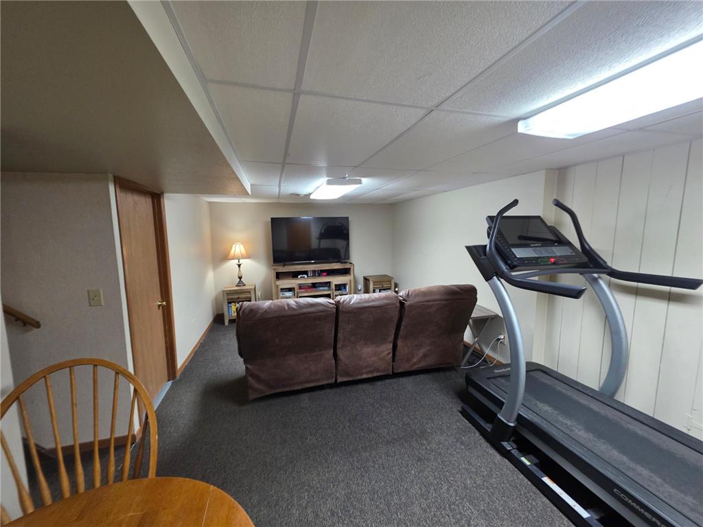 617 S Hiawatha Avenue Pipestone MN 56164 7056819 image33