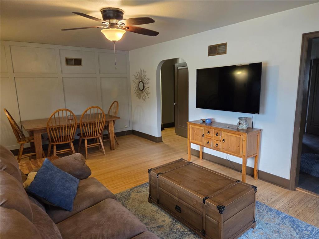 617 S Hiawatha Avenue Pipestone MN 56164 7056819 image4