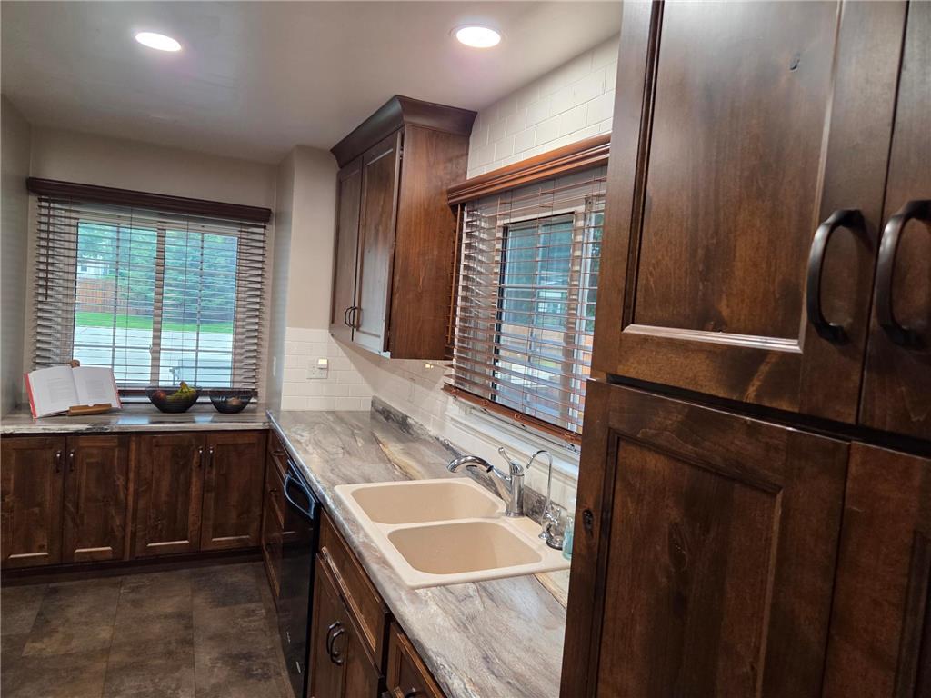 617 S Hiawatha Avenue Pipestone MN 56164 7056819 image7