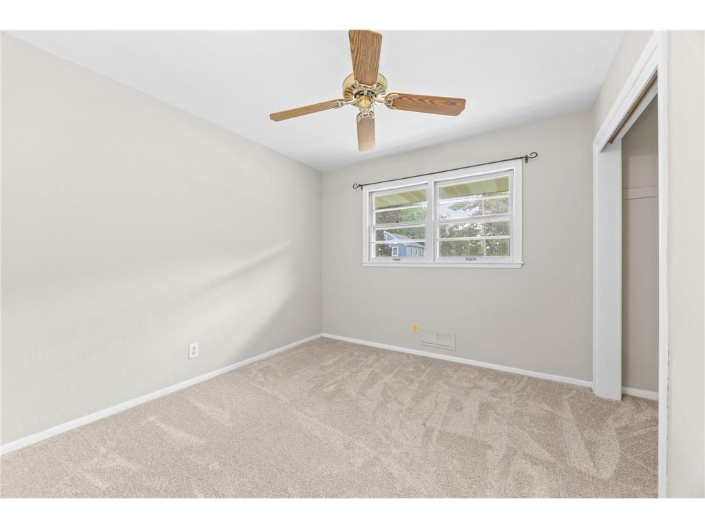 6177 Upper 48th Street N Oakdale MN 55128 7100147 image10