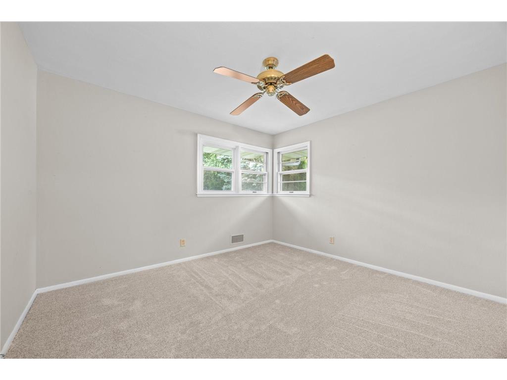 6177 Upper 48th Street N Oakdale MN 55128 7100147 image11
