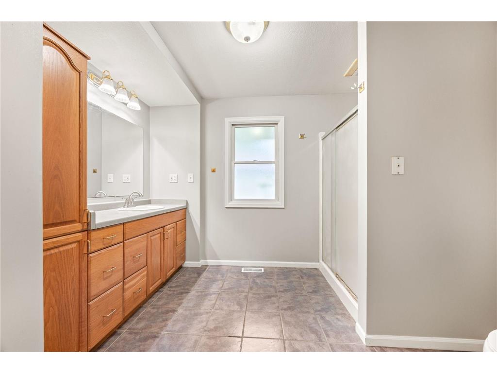 6177 Upper 48th Street N Oakdale MN 55128 7100147 image12