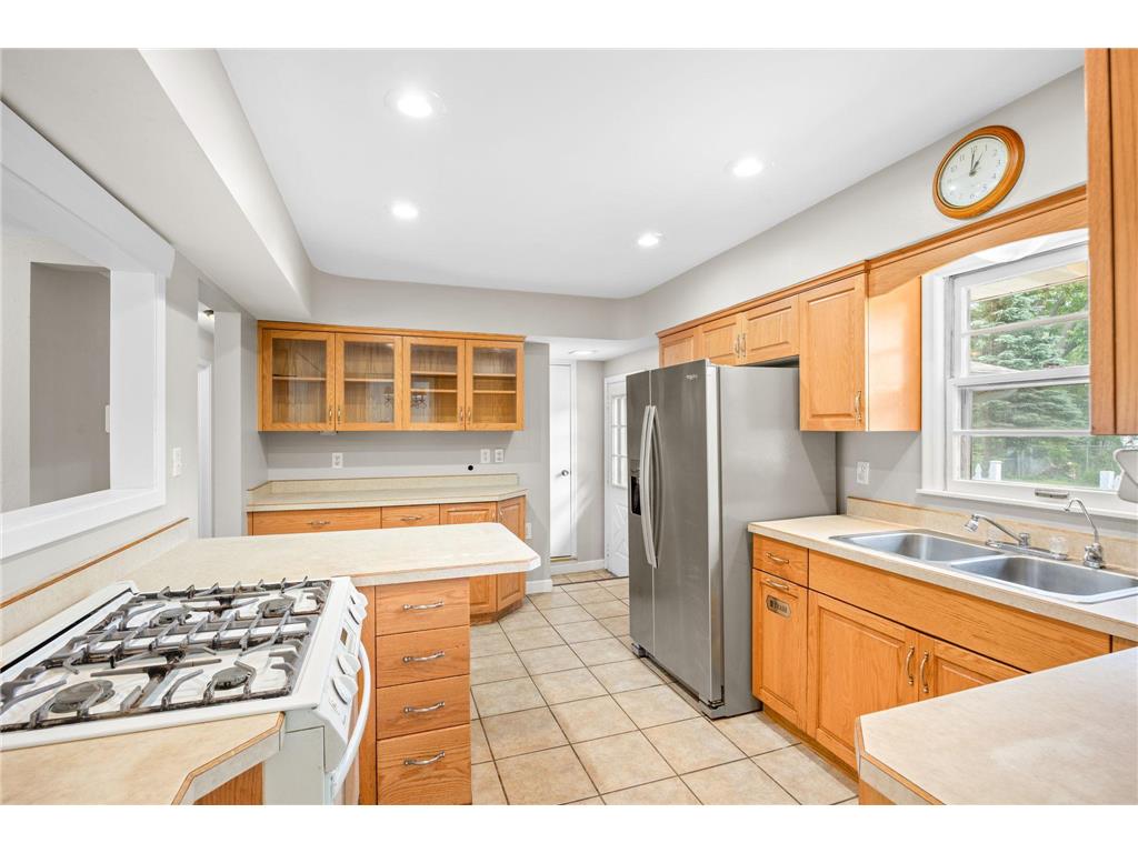 6177 Upper 48th Street N Oakdale MN 55128 7100147 image3