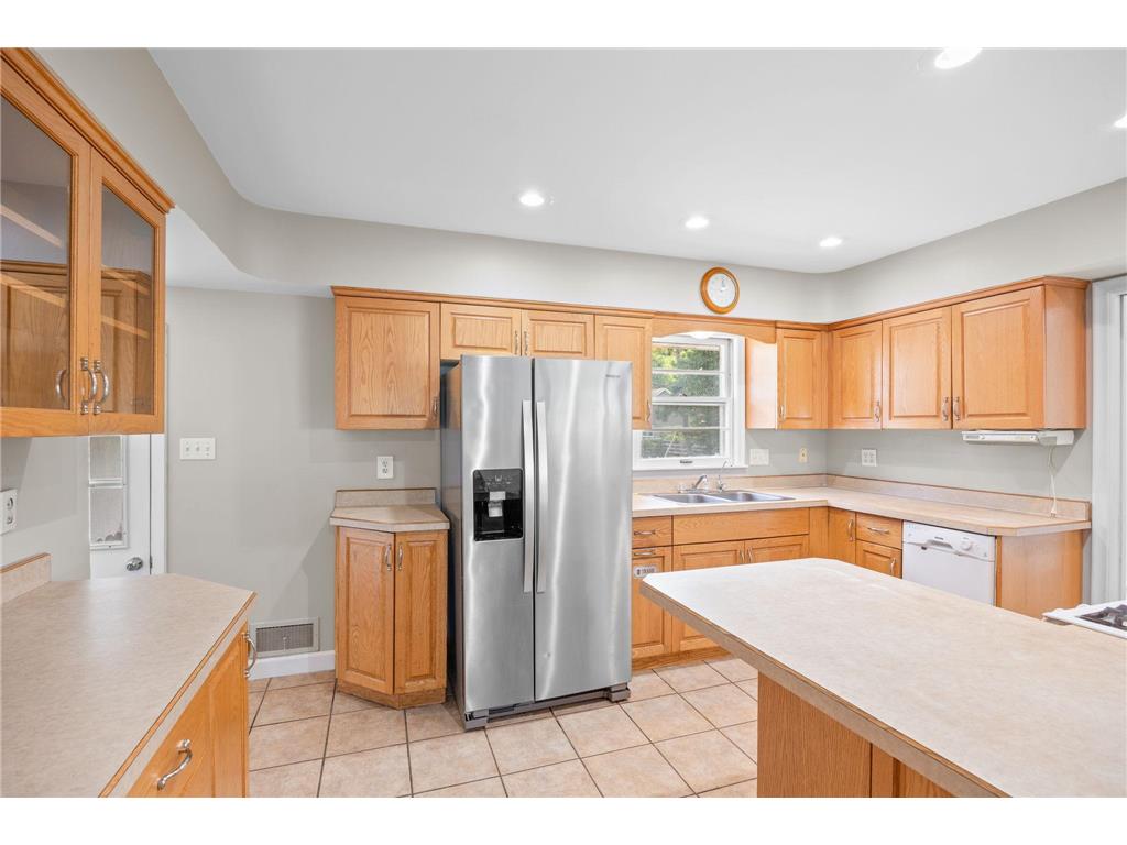 6177 Upper 48th Street N Oakdale MN 55128 7100147 image4