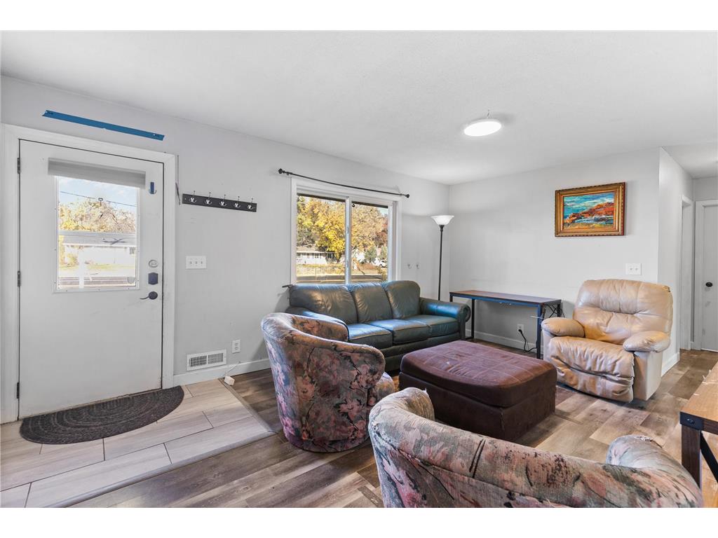 618 109th Avenue NE Blaine MN 55434 7004798 image4