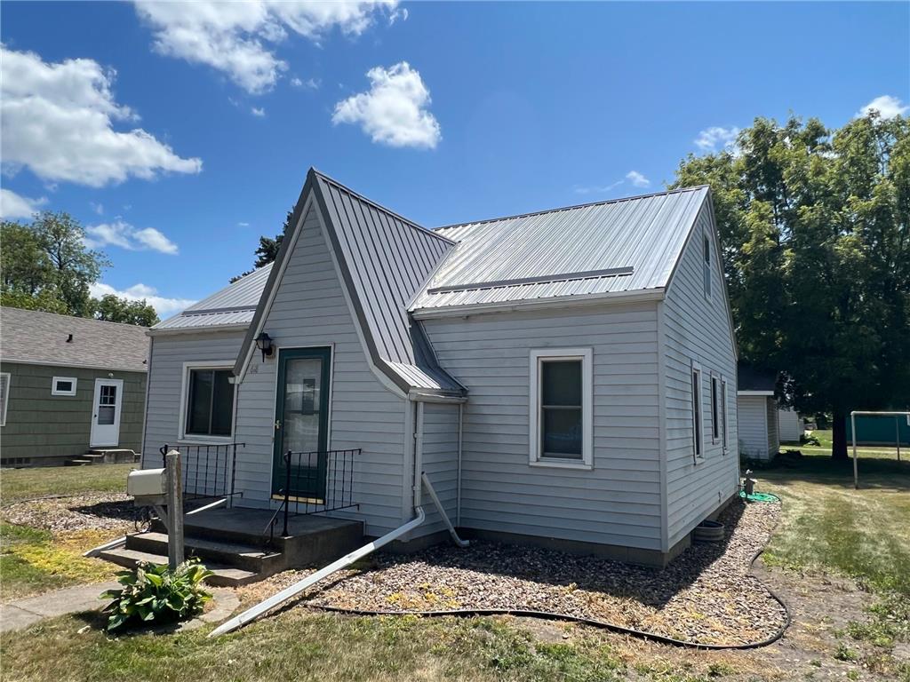 618 E 2nd Street Redwood Falls MN 56283 6406401 image1