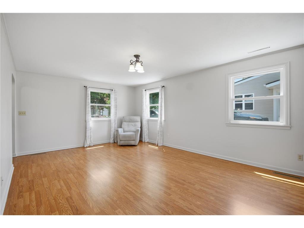 618 E University Street Owatonna MN 55060 7084407 image16