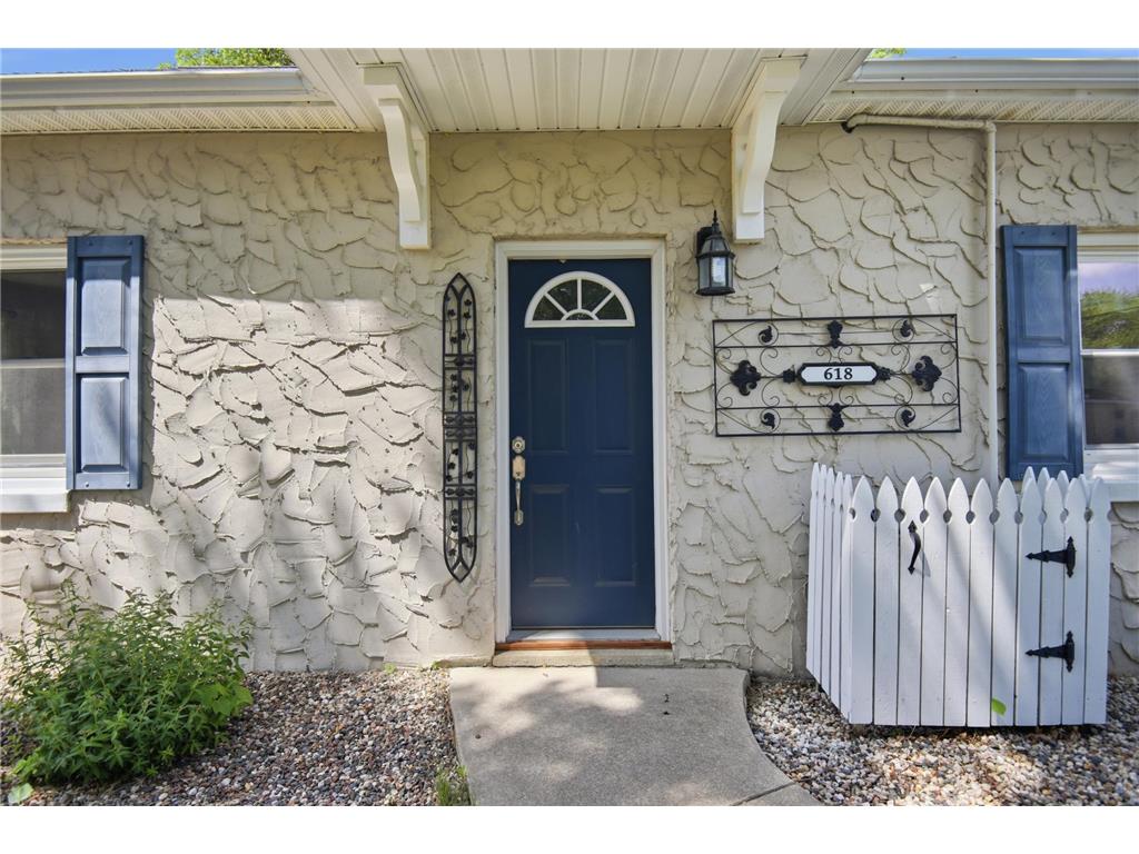 618 E University Street Owatonna MN 55060 7084407 image2