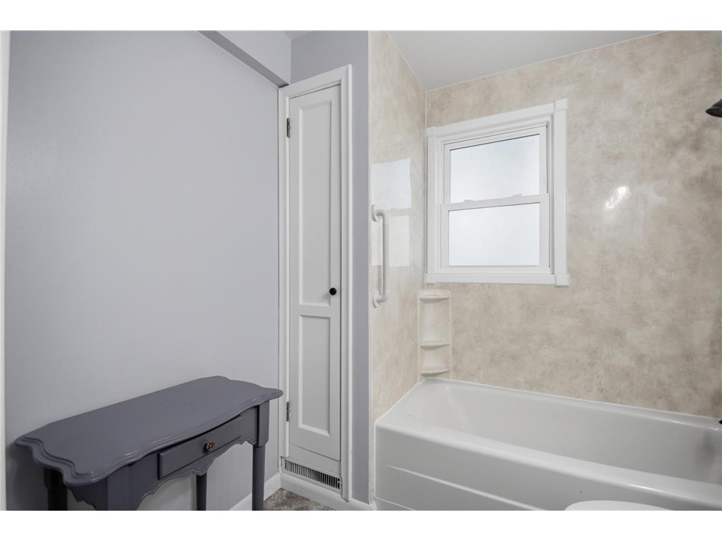 618 E University Street Owatonna MN 55060 7084407 image20