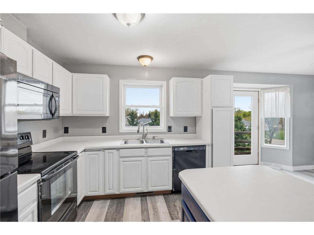 618 Hunter Circle Winsted MN 55395 7065357 image2