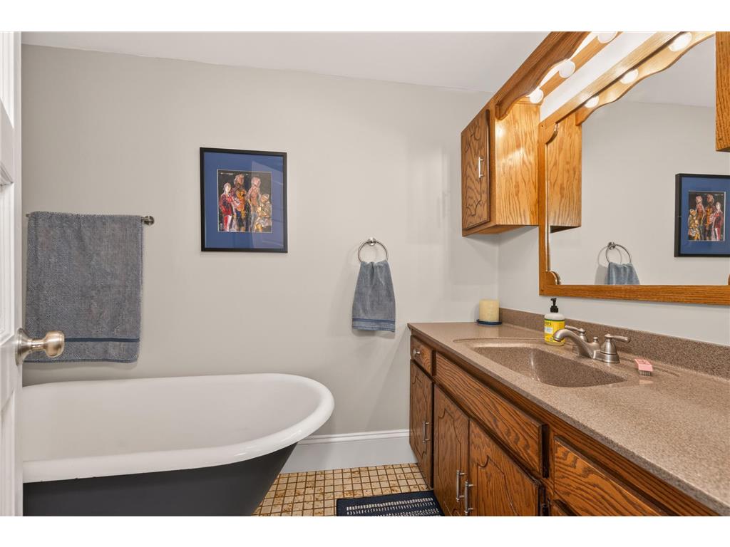 618 NW 5th Avenue Grand Rapids MN 55744 7060962 image30