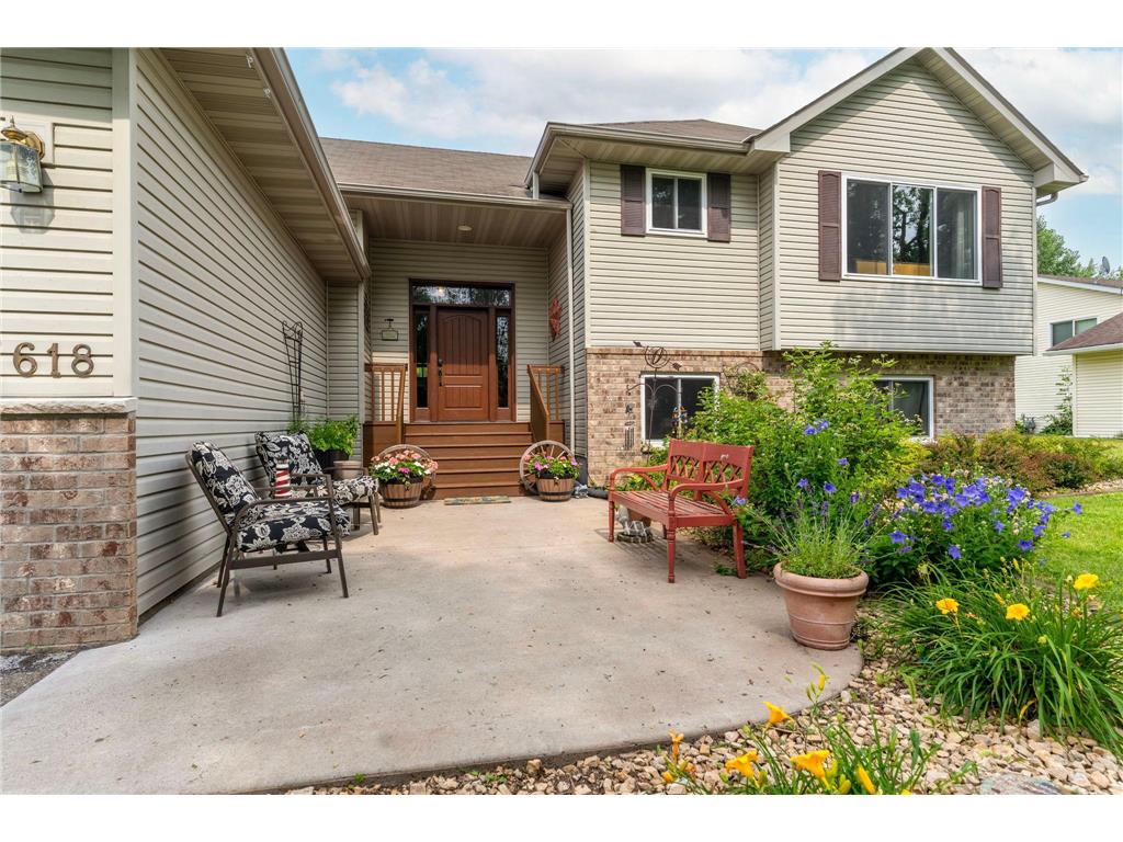 618 Nelson Court Center City MN 55012 - North Center Lake 6568788 image1